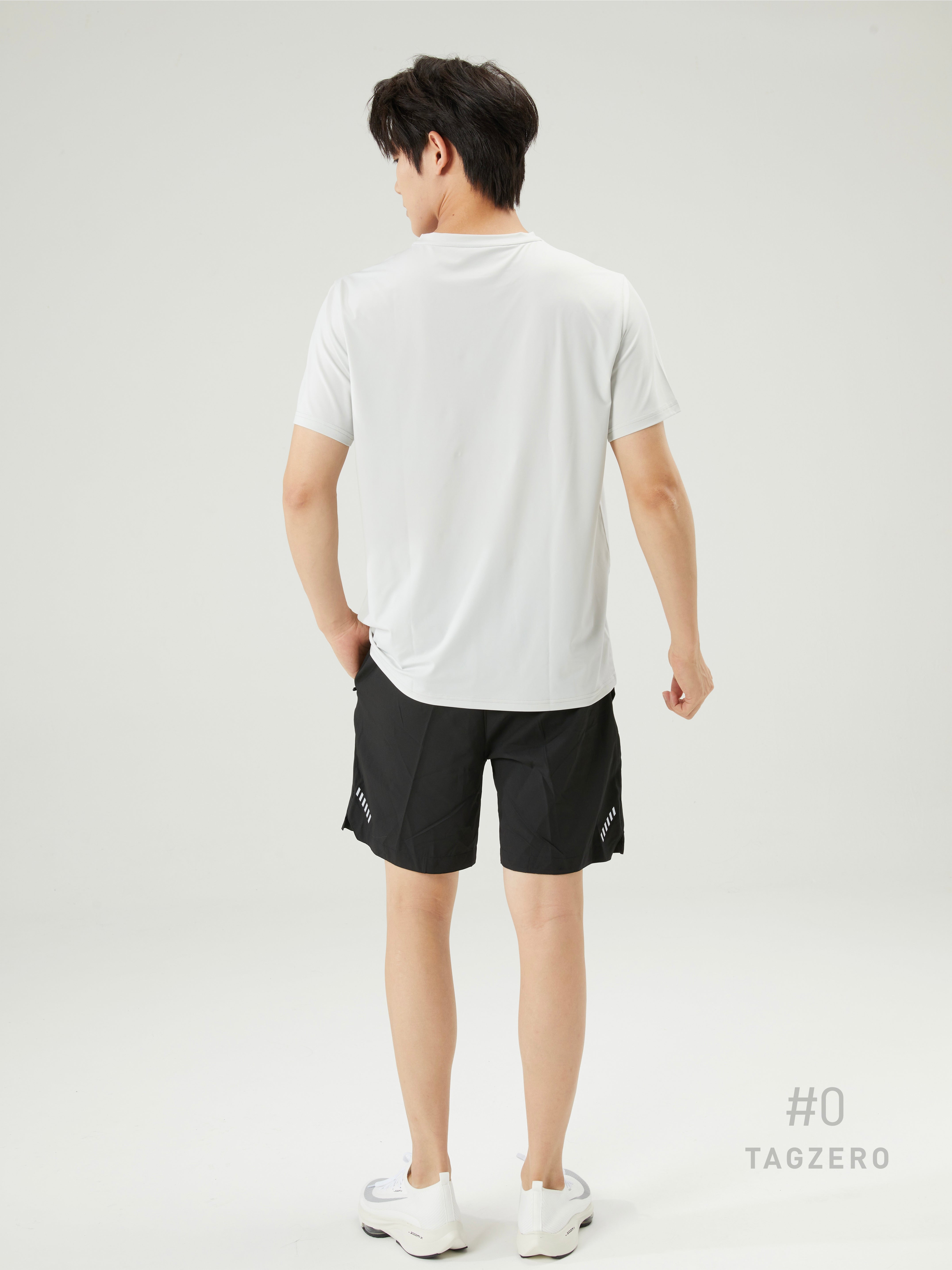 Essential Sweat-Free T-shirt A095