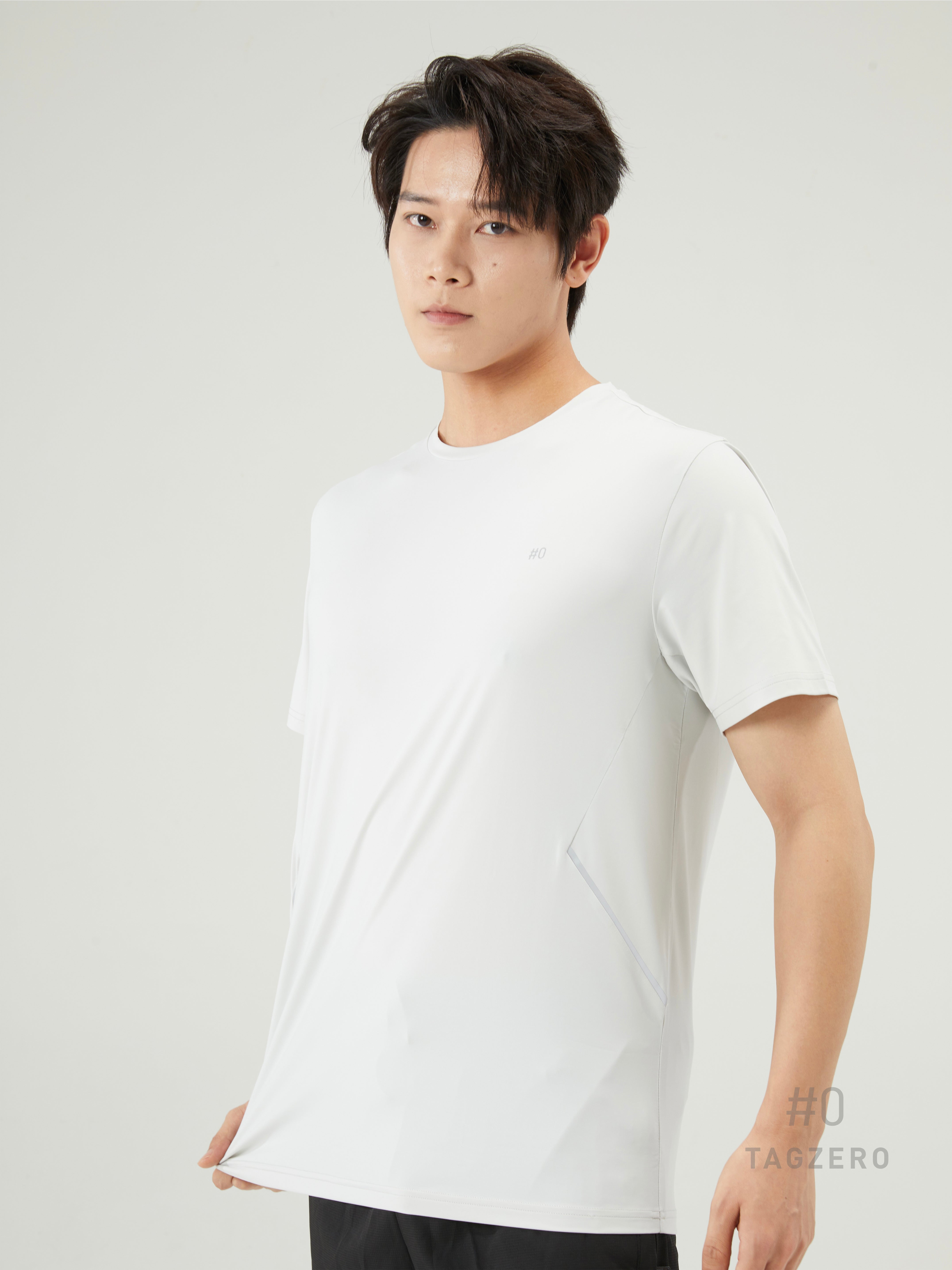 Essential Sweat-Free T-shirt A095