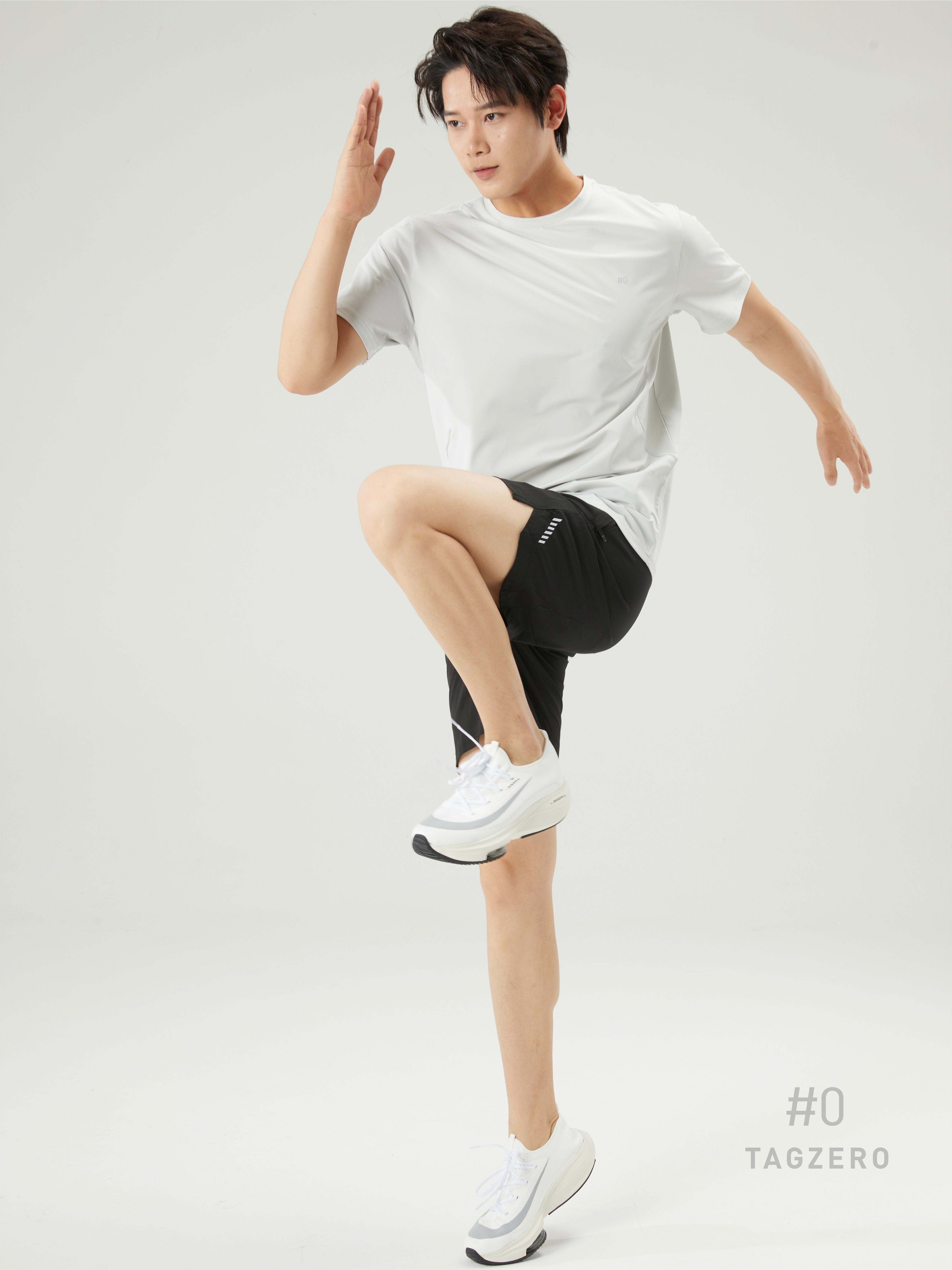 Essential Sweat-Free T-shirt A095